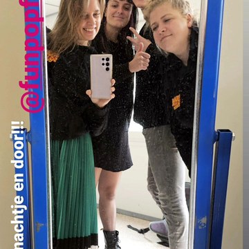 Renee Overbeeke - Screenshot and Social Media Collection in screenshot_2024 05 26 15 52 50 88_1c337646f29875672b5a61192b9010f9.jpg - hidden celebrity photo